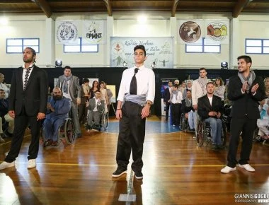 Νίκος Μπάρκουλης: Ο γιος του Α. Μπάρκουλη συμμετείχε σε επίδειξη μόδας για φιλανθρωπικό σκοπό(φωτό)